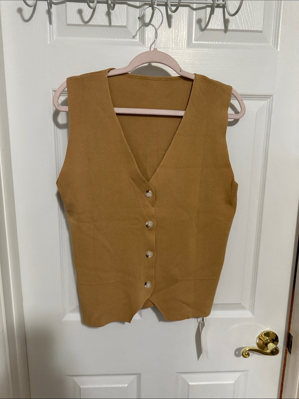 NWT Women's Knit Mustard/Mustard Button-Front V-Neck Vest Size L